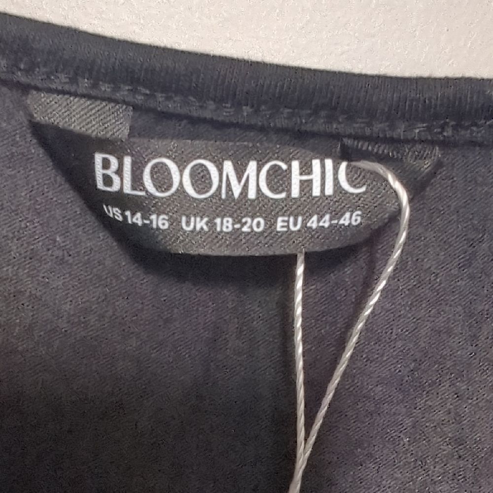 BloomChic Black and White Ruffled Boxy Blouse - Picture 2 of 6